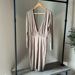 NWT, Tobi, Deep V Dress, Size M